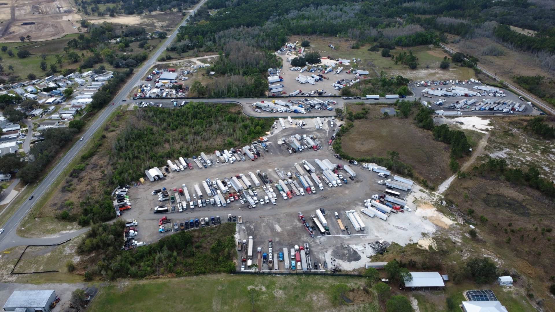 Boat parking and storage at Brensus Truck Parking in Davenport, FL